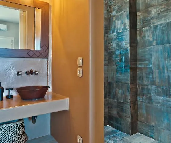 Lux View Kyra Panagia